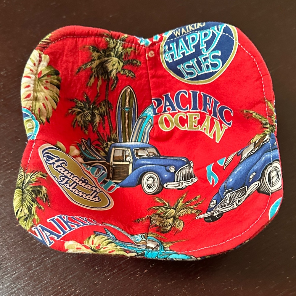 Microwave bowl cozy with Hawaiian-themed print